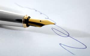 אישורים-נוטריונים-משכנתא עט נובע וחתימה